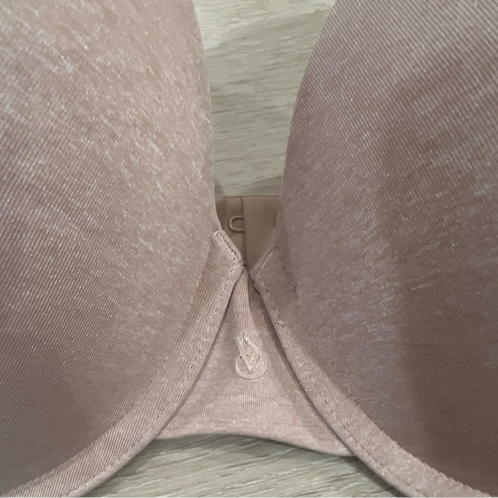 Victoria’s Secret Strapless Bra - Picture 2 of 4